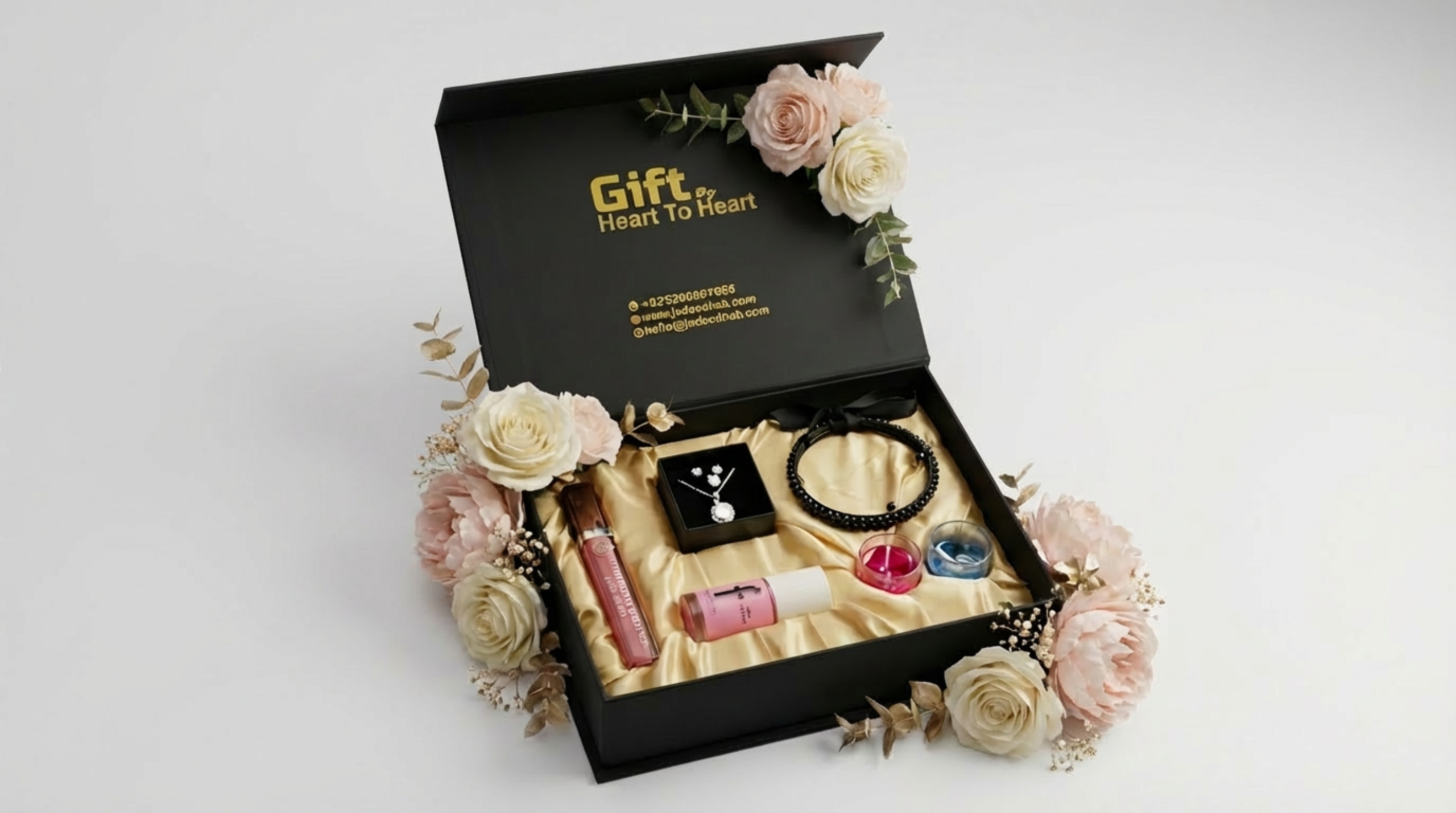 Gift Box with Minimal Flowers Gift Box with Minimal Flowers
